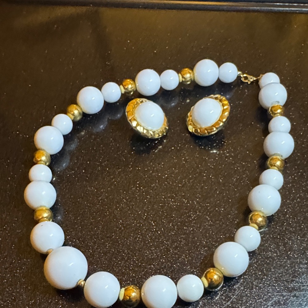 MONET & TRIFARI: Elegant White and Gold Beaded Necklace and Earring Set